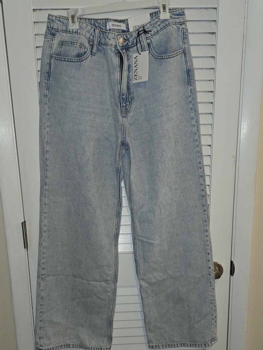 NWT ZENANA Light Wash Wide Leg Jeans sz 31